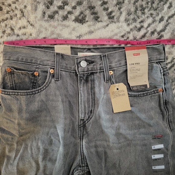 NWT Women's Levi's® Low Pro Jeans size 28 - Picture 6 of 10